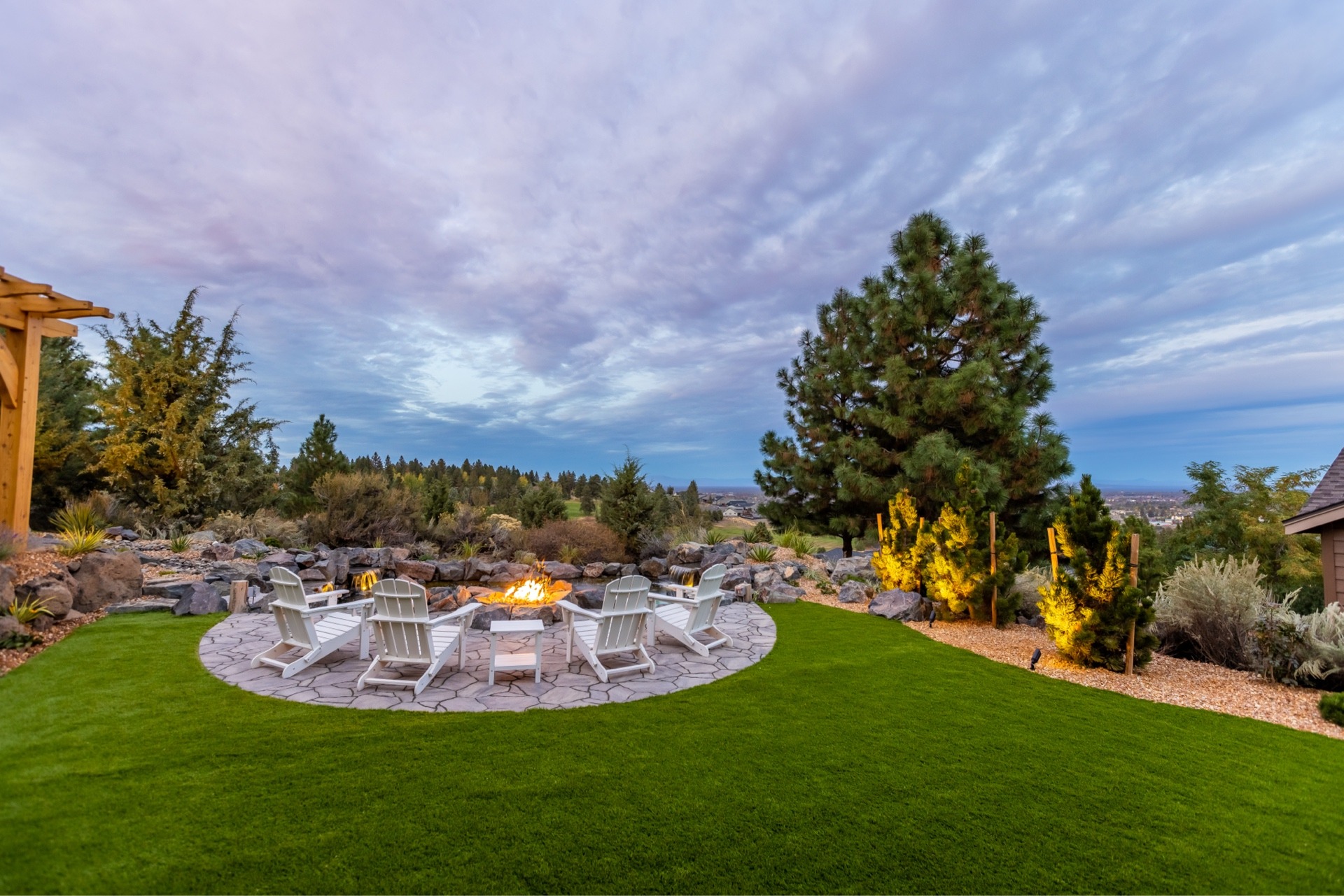 Awbrey Butte Luxury Outdoor Living — photo 4