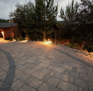 Awbrey Butte Paver Driveway — photo 2