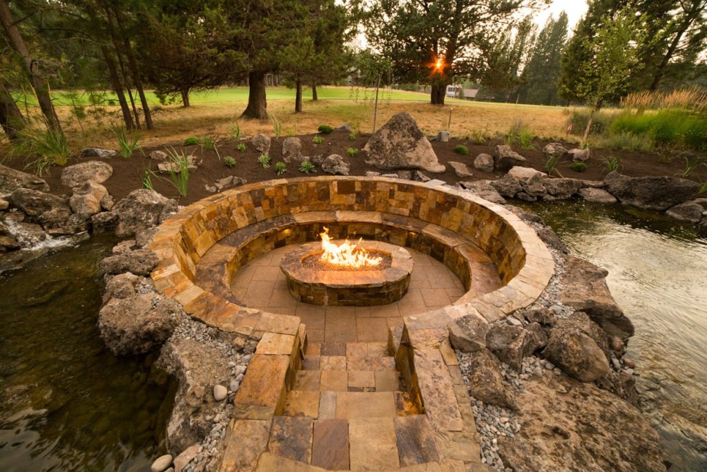 Broken Top Water Feature & Sunken Fire Pit — photo 4