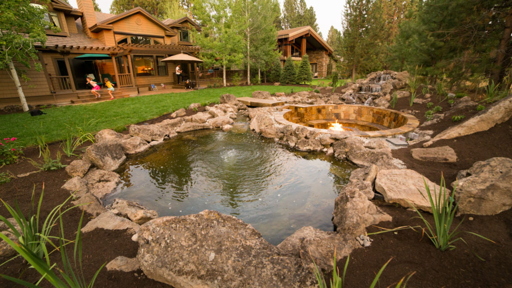Broken Top Water Feature & Sunken Fire Pit — photo 4