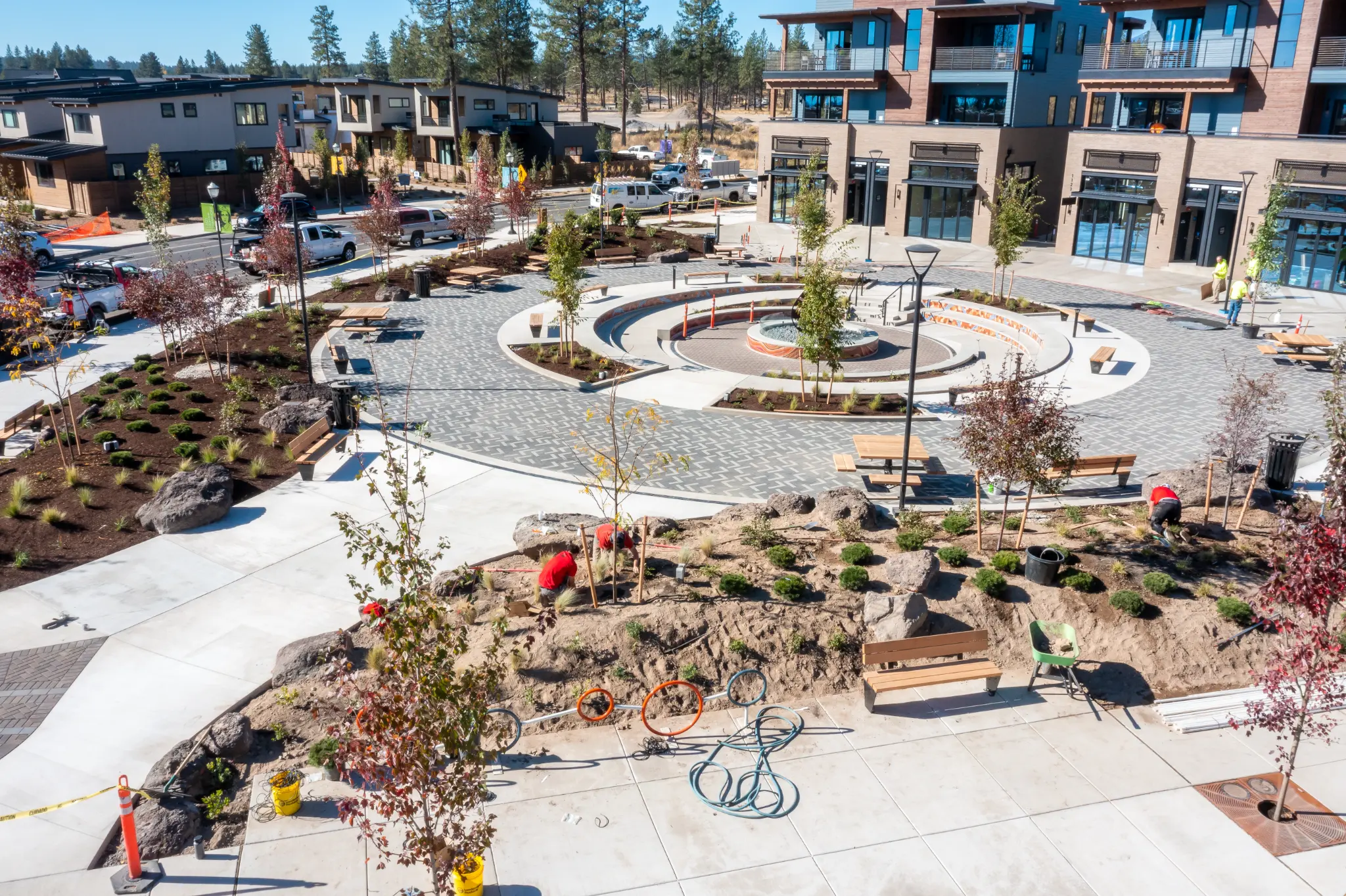 Discovery West Plaza — photo 2